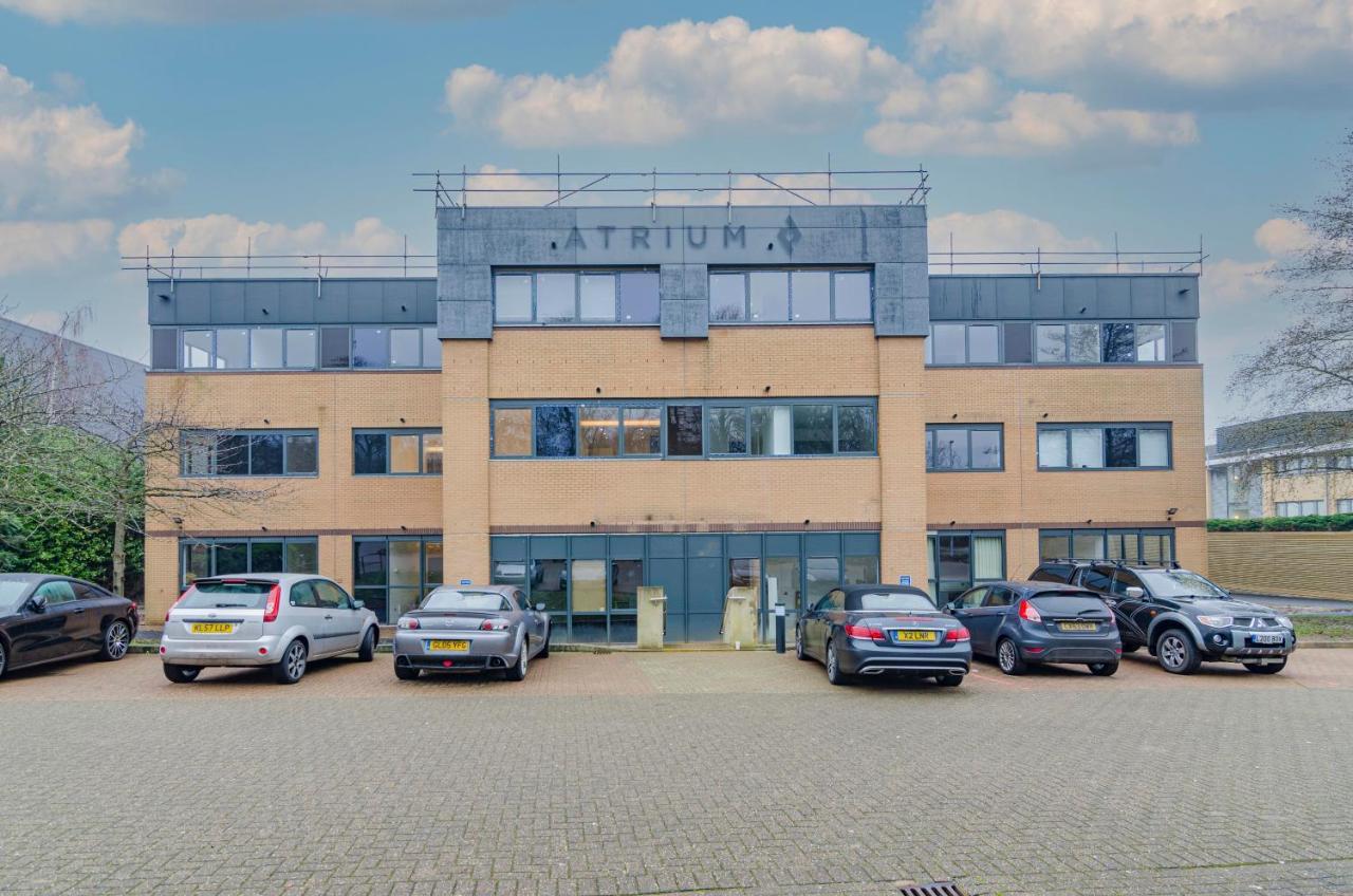 The Atrium Apartamento Milton Keynes Exterior foto